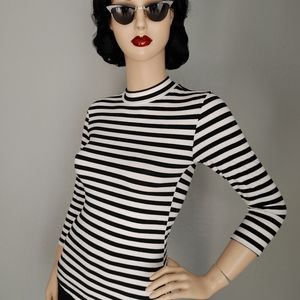 BAD GIRL 3/4 SLEEVE TOP IN BLACK AND WHITE STRIPES - VIXEN BY MICHELINE PITT